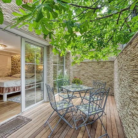Royal Garden - Happy Apartment Skofja Loka